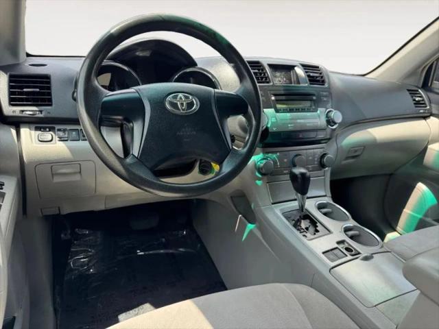 2011 Toyota Highlander Base