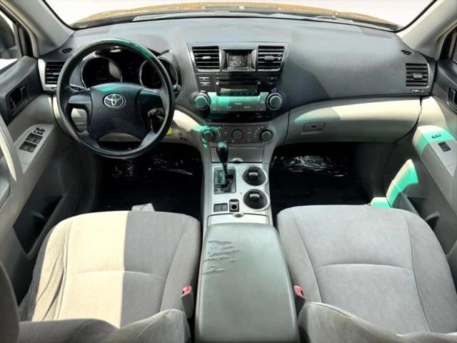 2011 Toyota Highlander Base