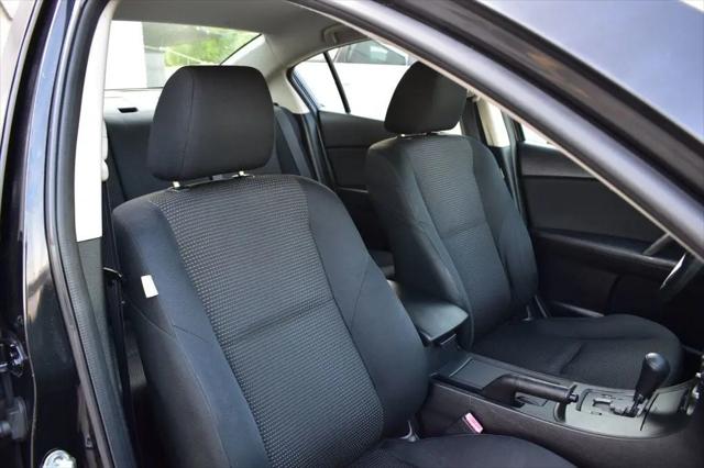 2012 Mazda Mazda3 i Sport