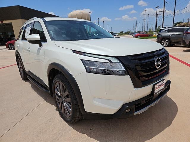 2023 Nissan Pathfinder SL FWD