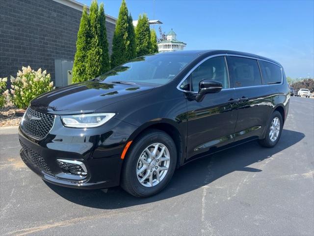 2025 Chrysler Pacifica PACIFICA SELECT