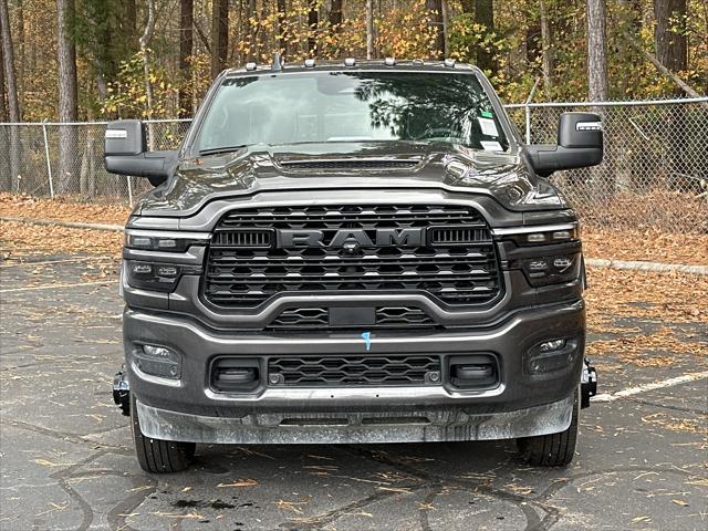 2025 RAM Ram 3500 RAM 3500 LIMITED CREW CAB 4X4 8 BOX 2025 RAM Ram 3500 RAM 3500 LIMITED CREW CAB 4X4 8 BOX