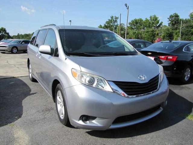 2011 Toyota Sienna LE V6