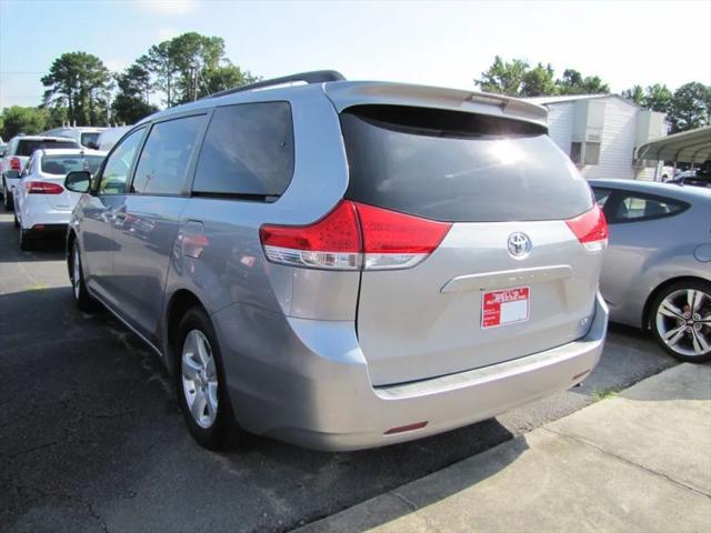 2011 Toyota Sienna LE V6