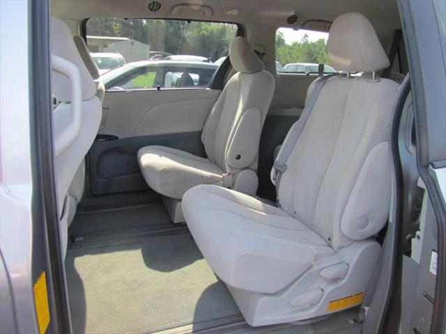 2011 Toyota Sienna LE V6