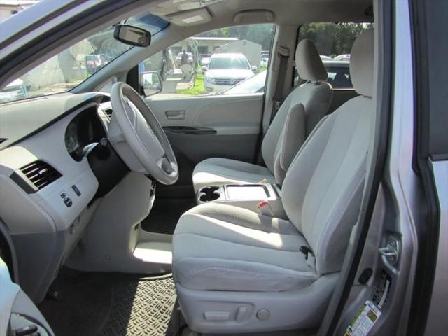 2011 Toyota Sienna LE V6