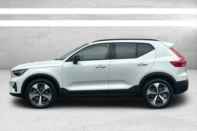 2026 Volvo XC40 B5 Plus
