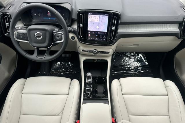 2026 Volvo XC40 B5 Plus