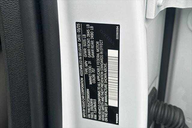 2026 Volvo XC40 B5 Plus
