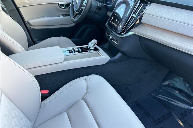 2026 Volvo XC90 B5 Plus 7-Seater
