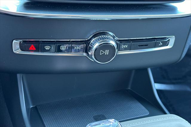 2026 Volvo XC90 B5 Plus 7-Seater