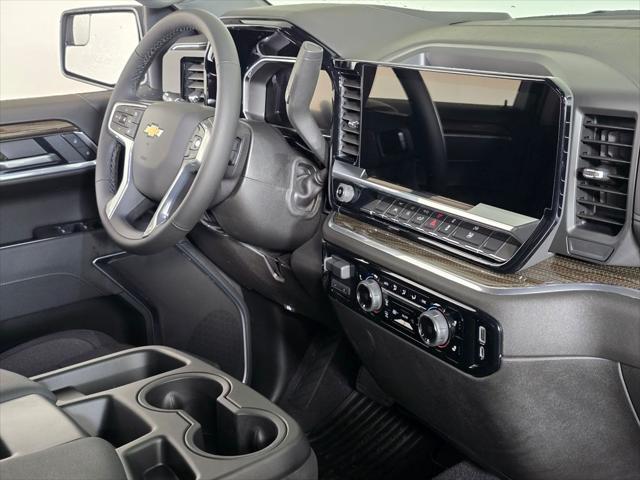 2026 Chevrolet Silverado 1500 4WD Crew Cab Short Bed LT with 2FL