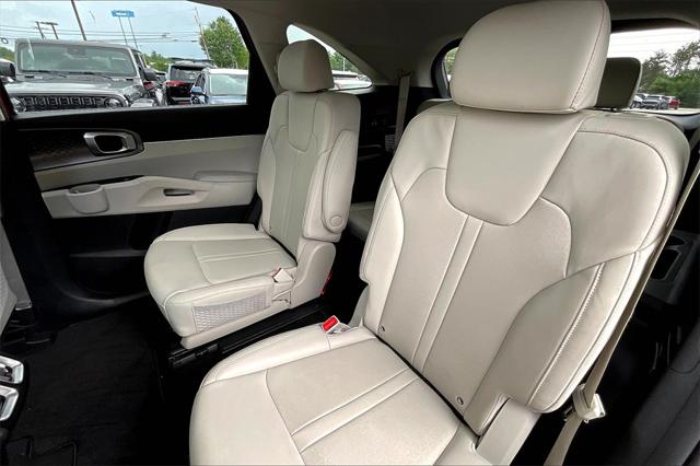 2022 Kia Sorento Hybrid S
