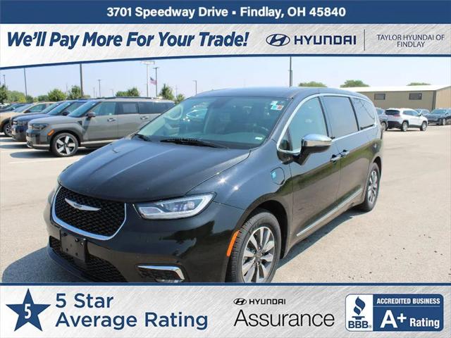 2023 Chrysler Pacifica Hybrid Limited for sale in Findlay, OH