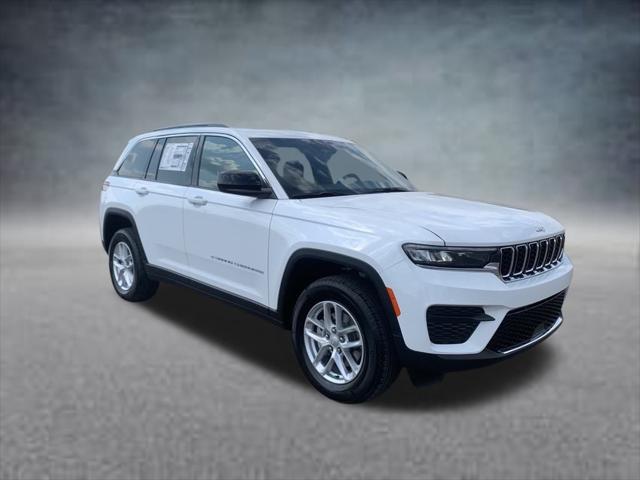2025 Jeep Grand Cherokee GRAND CHEROKEE LAREDO X 4X4
