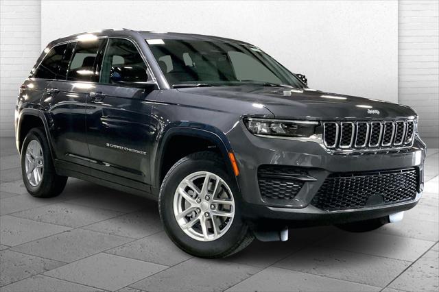 2025 Jeep Grand Cherokee GRAND CHEROKEE LAREDO X 4X4 2025 Jeep Grand Cherokee GRAND CHEROKEE LAREDO X 4X4