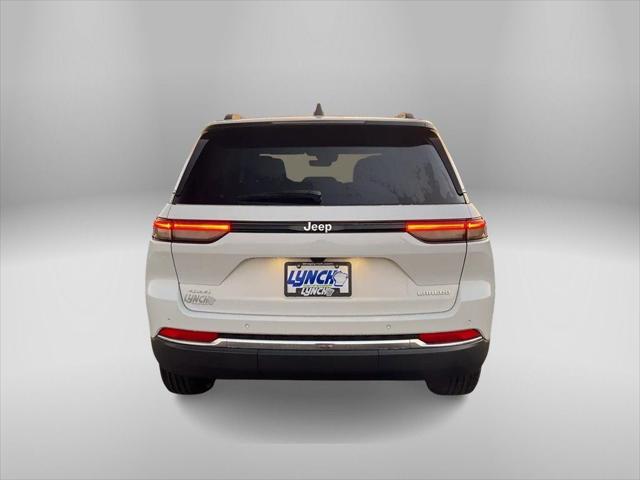 2025 Jeep Grand Cherokee GRAND CHEROKEE LAREDO X 4X4