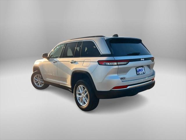 2025 Jeep Grand Cherokee GRAND CHEROKEE LAREDO X 4X4