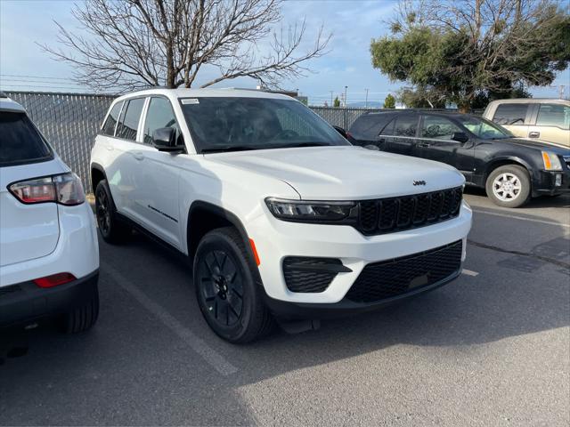 2025 Jeep Grand Cherokee GRAND CHEROKEE ALTITUDE 4X4 2025 Jeep Grand Cherokee GRAND CHEROKEE ALTITUDE 4X4