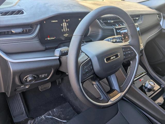 2025 Jeep Grand Cherokee GRAND CHEROKEE LAREDO X 4X4