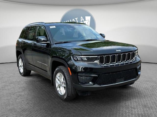 2025 Jeep Grand Cherokee GRAND CHEROKEE LAREDO X 4X4 2025 Jeep Grand Cherokee GRAND CHEROKEE LAREDO X 4X4