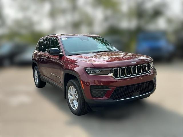 2025 Jeep Grand Cherokee GRAND CHEROKEE LAREDO X 4X4
