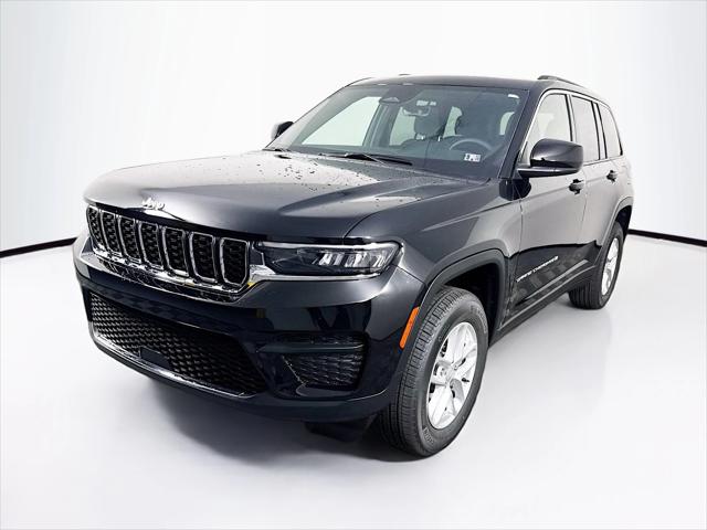 2025 Jeep Grand Cherokee GRAND CHEROKEE LAREDO X 4X4