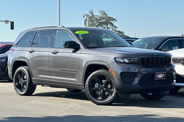 2025 Jeep Grand Cherokee GRAND CHEROKEE ALTITUDE X 4X4