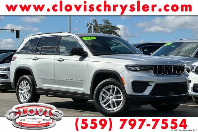 2025 Jeep Grand Cherokee GRAND CHEROKEE LAREDO X 4X4