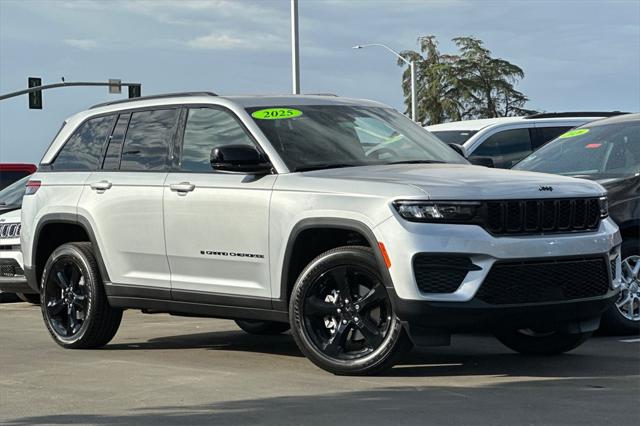 2025 Jeep Grand Cherokee GRAND CHEROKEE ALTITUDE X 4X4