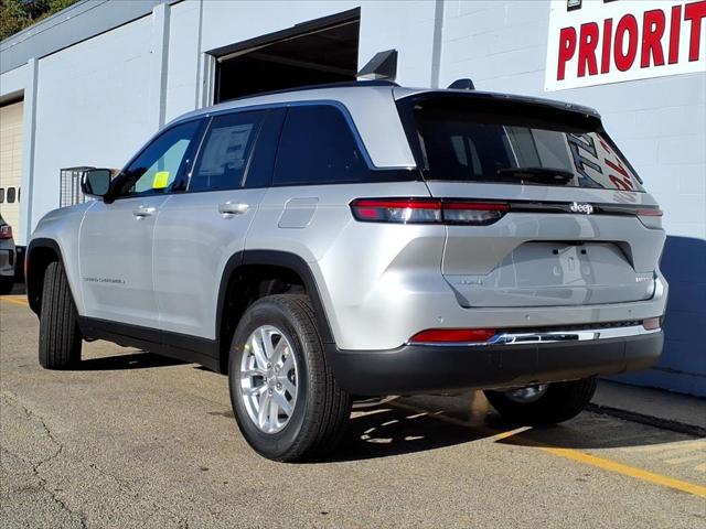 2025 Jeep Grand Cherokee GRAND CHEROKEE LAREDO X 4X4 2025 Jeep Grand Cherokee GRAND CHEROKEE LAREDO X 4X4