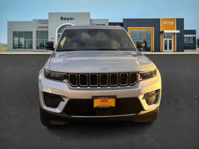 2025 Jeep Grand Cherokee GRAND CHEROKEE LAREDO X 4X4 2025 Jeep Grand Cherokee GRAND CHEROKEE LAREDO X 4X4