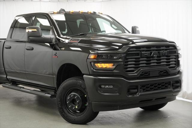 2026 RAM Ram 3500 RAM 3500 TRADESMAN CREW CAB 4X4 8 BOX