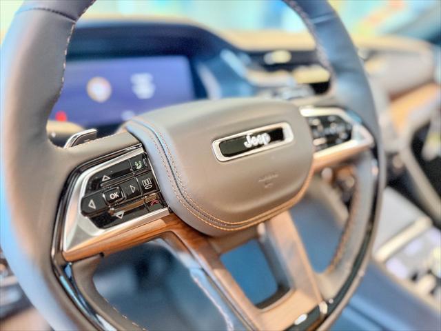 2025 Jeep Grand Cherokee GRAND CHEROKEE SUMMIT 4X4