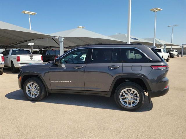 2025 Jeep Grand Cherokee GRAND CHEROKEE LAREDO X 4X4