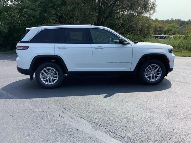 2025 Jeep Grand Cherokee GRAND CHEROKEE LAREDO X 4X4 2025 Jeep Grand Cherokee GRAND CHEROKEE LAREDO X 4X4