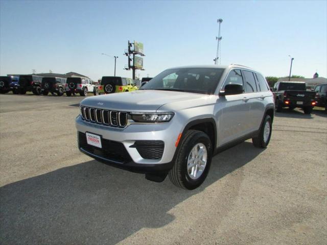 2025 Jeep Grand Cherokee GRAND CHEROKEE LAREDO 4X4