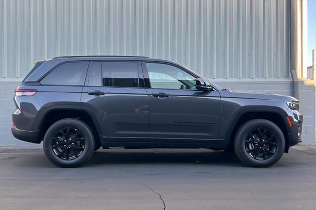 2025 Jeep Grand Cherokee GRAND CHEROKEE ALTITUDE 4X4 2025 Jeep Grand Cherokee GRAND CHEROKEE ALTITUDE 4X4