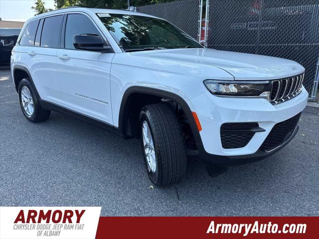 2025 Jeep Grand Cherokee GRAND CHEROKEE LAREDO X 4X4