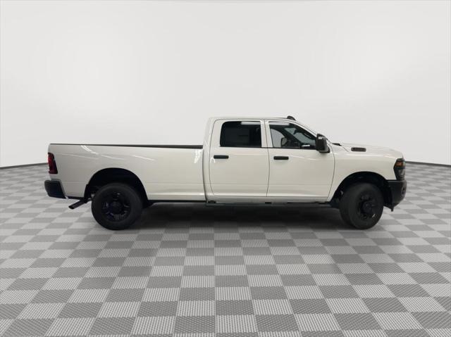 2026 RAM Ram 3500 RAM 3500 TRADESMAN CREW CAB 4X4 8 BOX