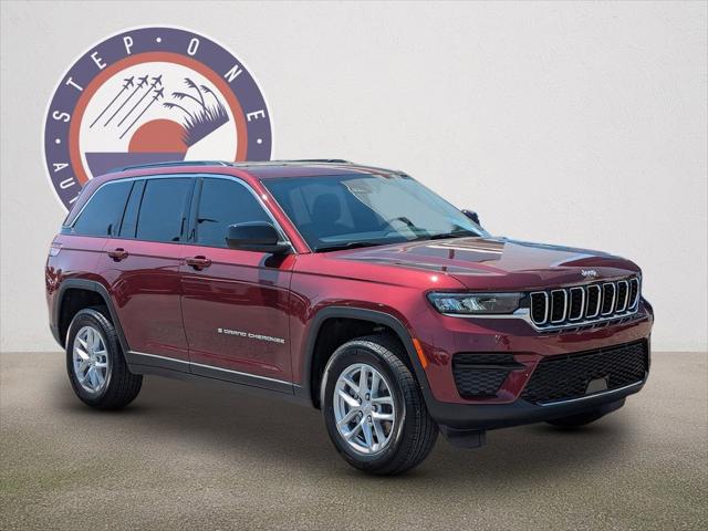 2025 Jeep Grand Cherokee GRAND CHEROKEE LAREDO X 4X4