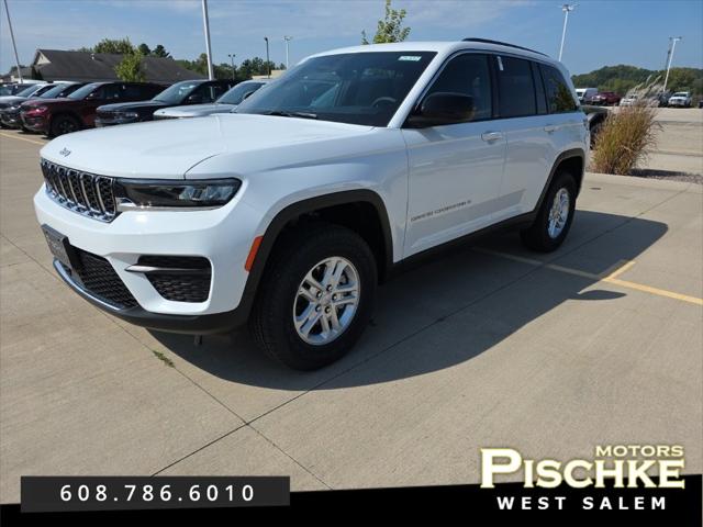 2025 Jeep Grand Cherokee GRAND CHEROKEE LAREDO 4X4