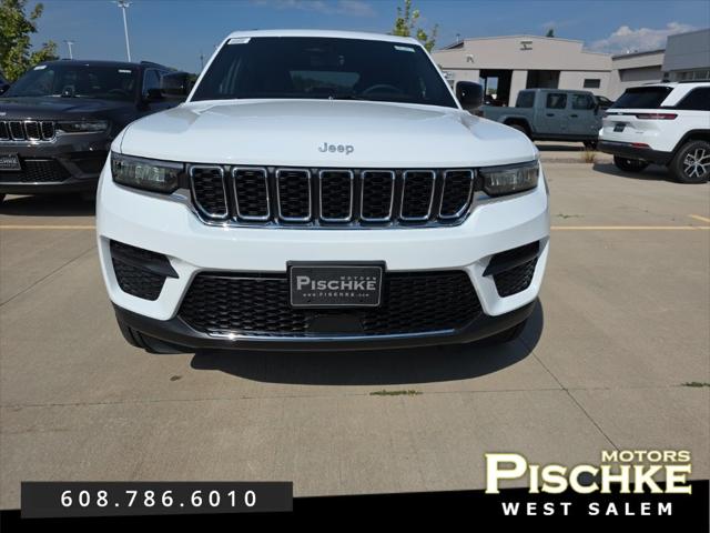 2025 Jeep Grand Cherokee GRAND CHEROKEE LAREDO 4X4