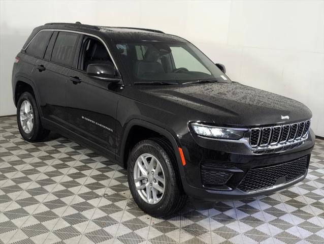 2025 Jeep Grand Cherokee GRAND CHEROKEE LAREDO X 4X2
