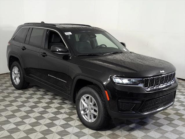 2025 Jeep Grand Cherokee GRAND CHEROKEE LAREDO X 4X2