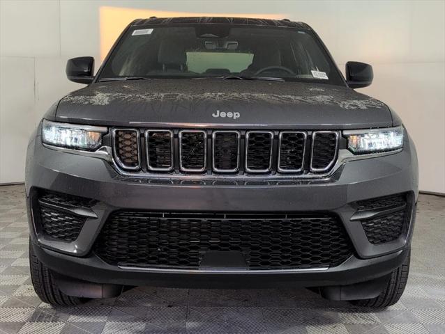 2025 Jeep Grand Cherokee GRAND CHEROKEE LAREDO X 4X2