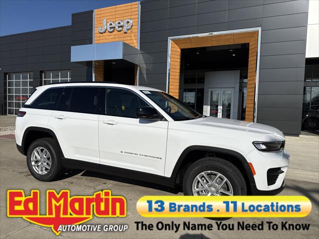 2025 Jeep Grand Cherokee GRAND CHEROKEE LAREDO X 4X4 2025 Jeep Grand Cherokee GRAND CHEROKEE LAREDO X 4X4