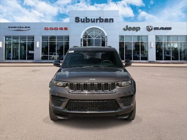 2025 Jeep Grand Cherokee GRAND CHEROKEE LAREDO 4X4