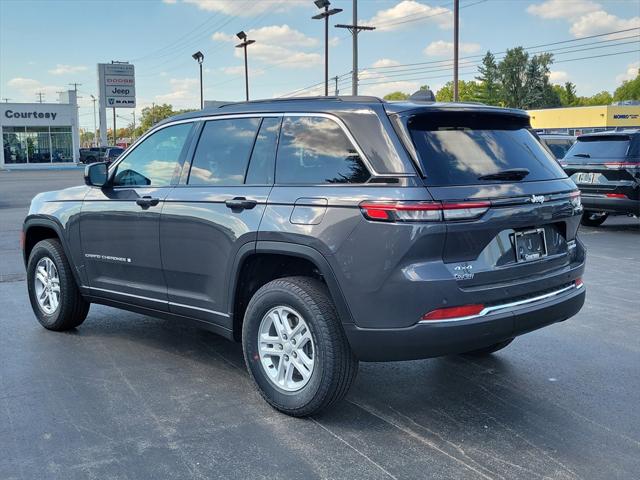 2025 Jeep Grand Cherokee GRAND CHEROKEE LAREDO 4X4