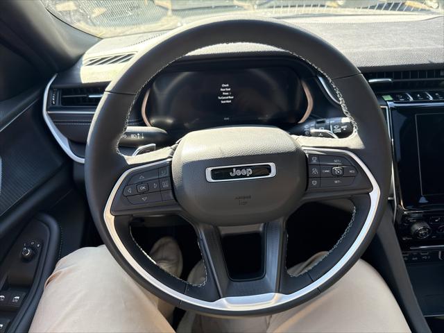 2025 Jeep Grand Cherokee Laredo X 4x4